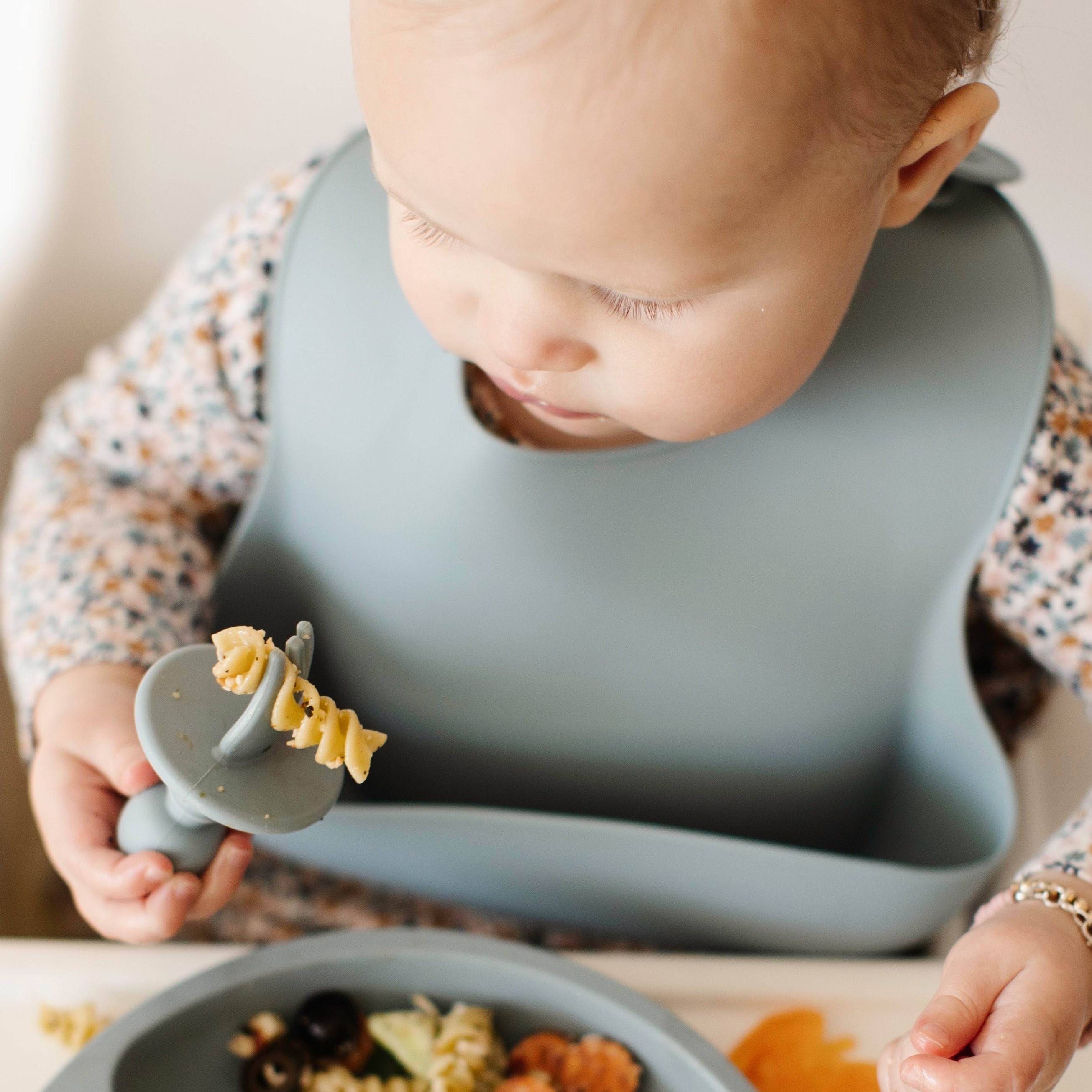 Independent Eating Mealtime Starter Kit • 9-12 months